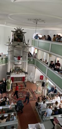 2026 06 tauffest sachsgrun gutbesuchte kirche