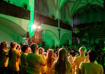 "Muscal Werkstatt 2027" (Blick &uuml;ber die Schulter eins Kinderchores in einem Musical in voller St. Jakobi Kirche Oelsnitz)